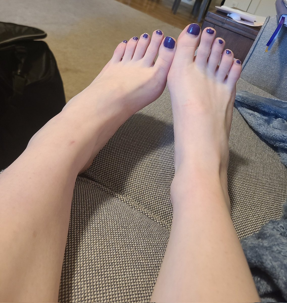 AugustZolfeet's tweet photo. Did you know I have a foot?
Actually, I have two of them https://t.co/6LK8n4zo3R