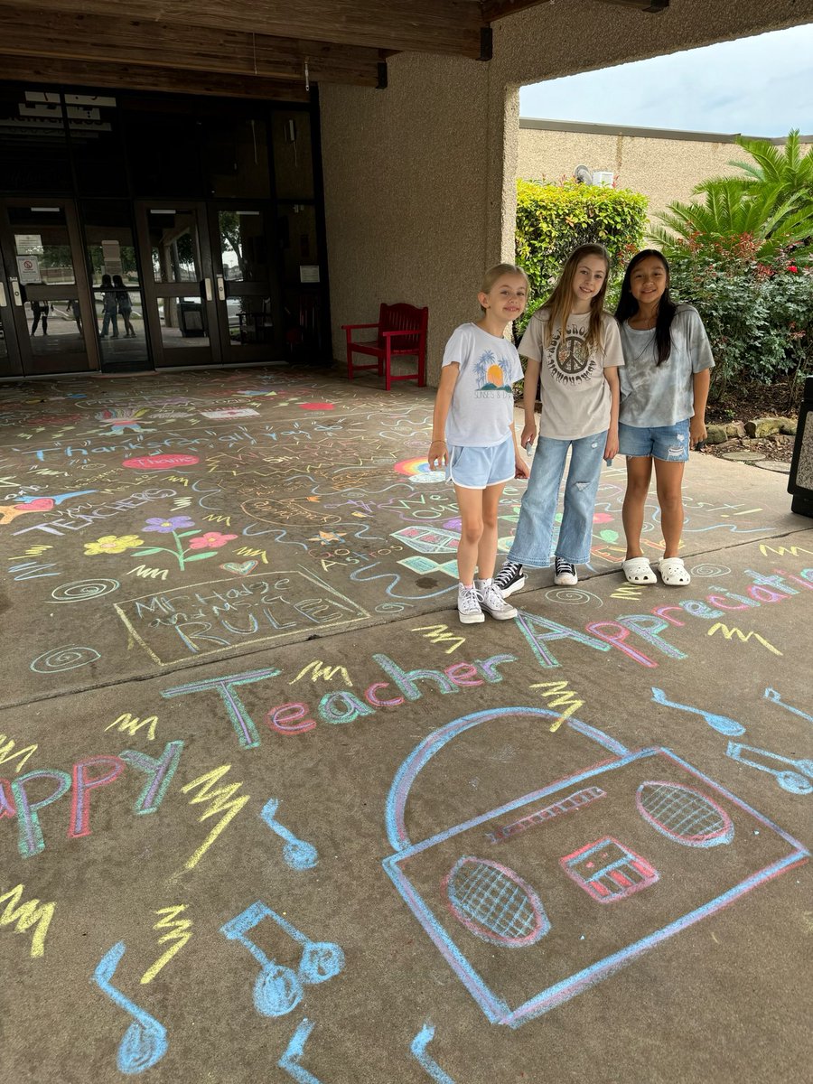 DE Students have “Chalked the Walk” in preparation for Teacher Appreciation Week!