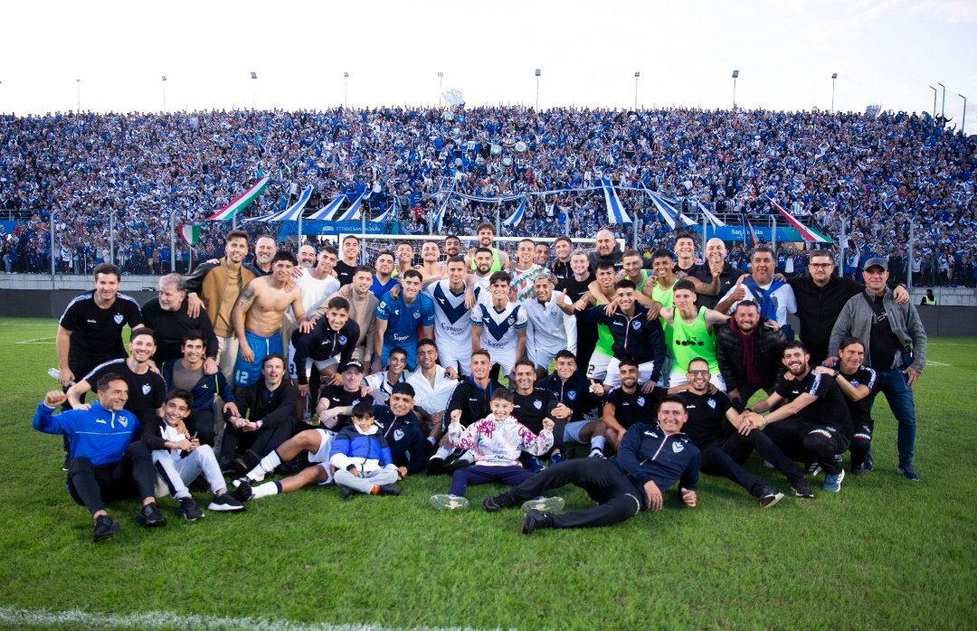 sabadovelezok's tweet photo. 💙🙏 ¡Frente en alto, #Vélez!

🥈 El 'Fortín' cayó por penales en la final y es subcampeón del fútbol argentino.

Partido más que a la altura, nada que reprocharse 💯 https://t.co/OSGZ79KB6H