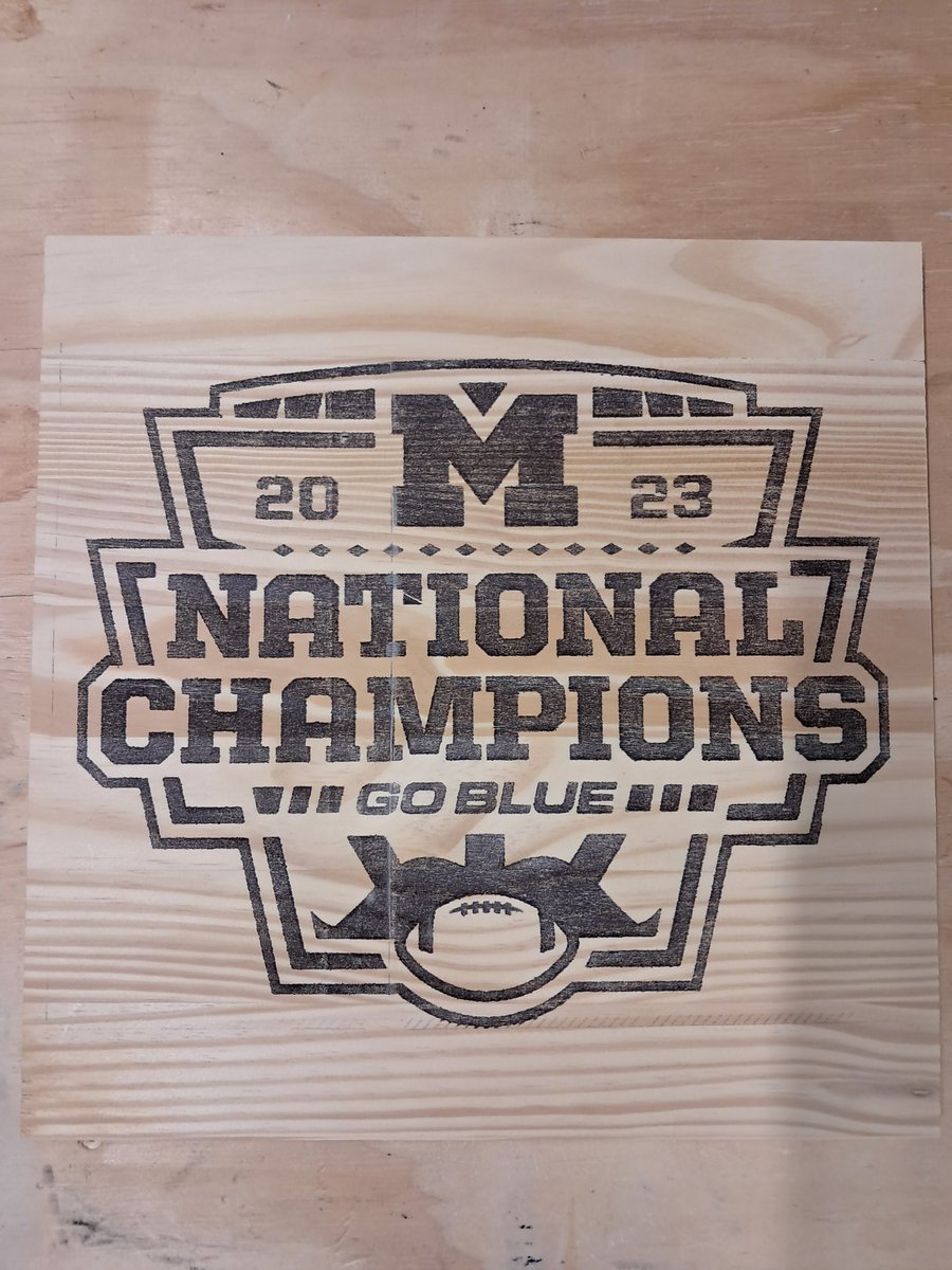 routeddesigns's tweet photo. Today's project.....
#GoBlue #nationalchampions #woodworking #woodsigns https://t.co/deiP6paIR9