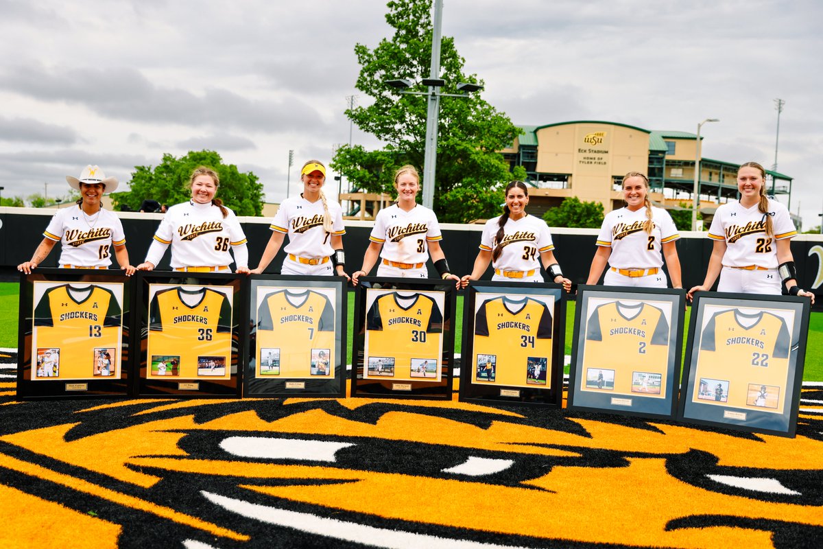 Left it better than they found it.

Thank you, seniors 🖤💛