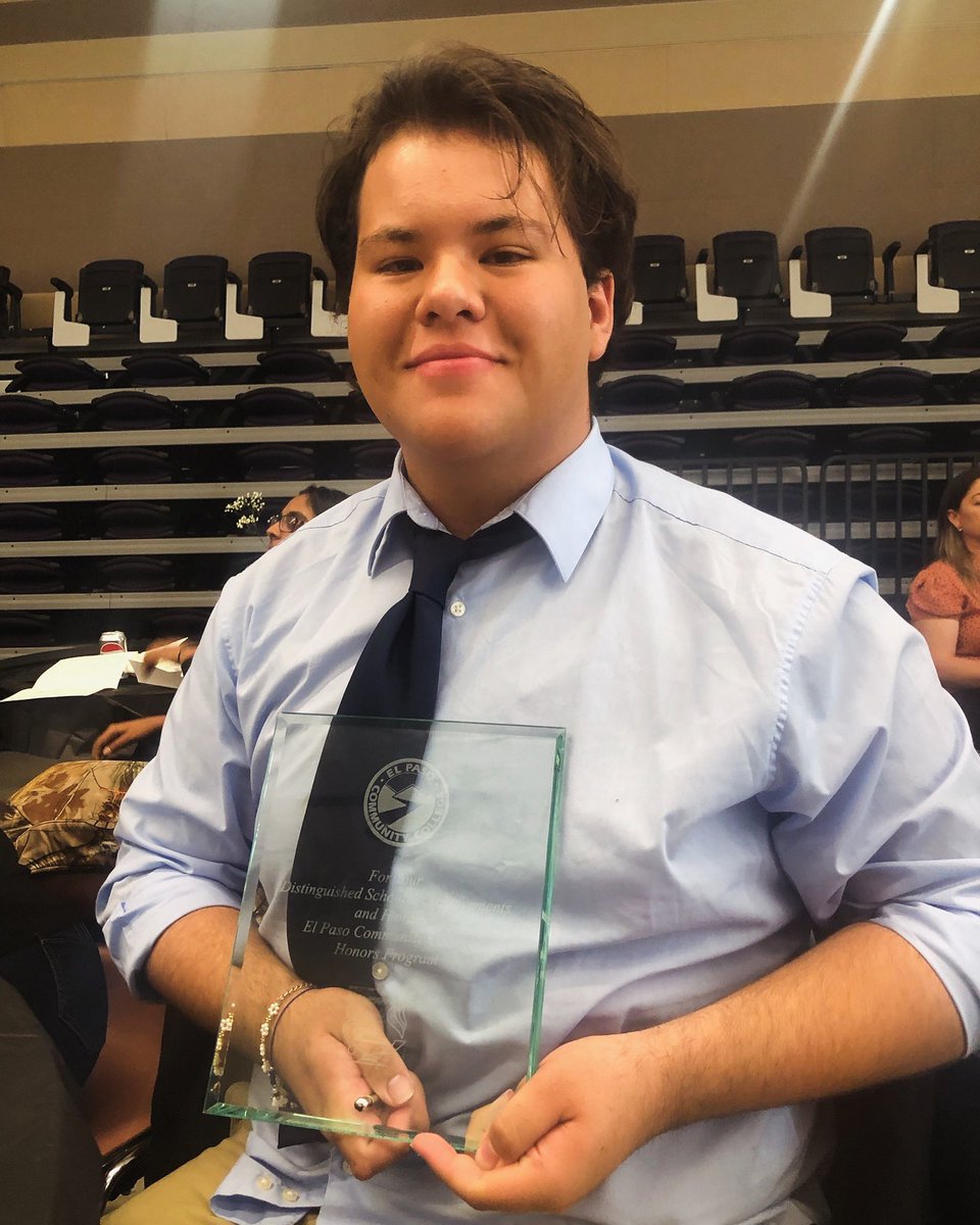 We’re thrilled to announce that Brandon Enciso has received recognition for completing an Enhanced Honors Project! He was one of only two early college students to achieve this milestone this semester! 
@canutilloisd @epccnews #HonorsProject #StudentLife #ProudEducators