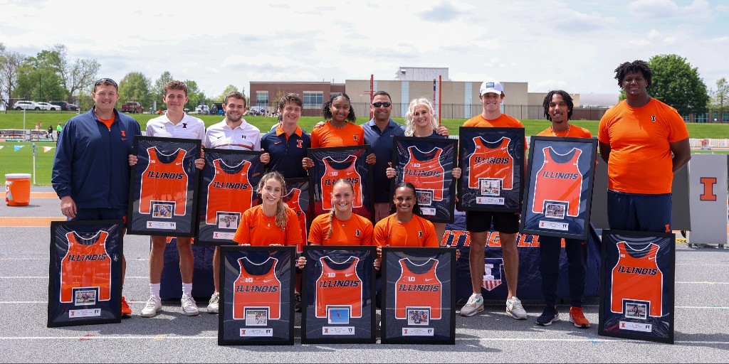 Thank you seniors 🧡💙

#Illini I #HTTO