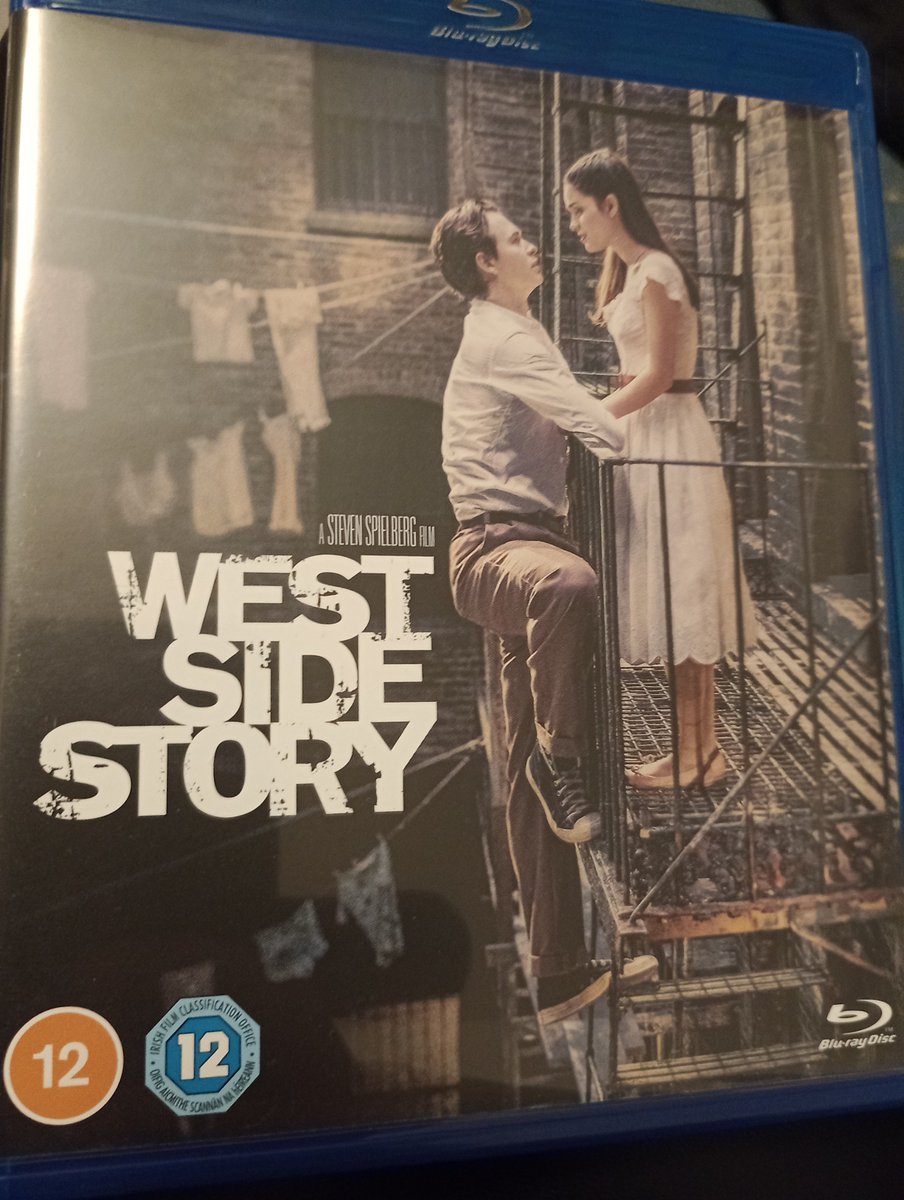 Sunday night viewing. 'Somewhere' sung by Rita Moreno still wrecks me.
#westsidestory