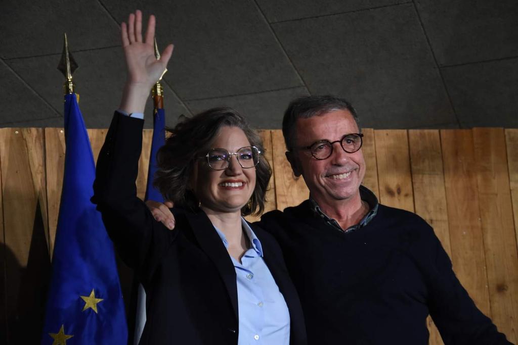 MarionribesR's tweet photo. #Meeting #Bordeaux #Electionseuropeennes2024 @EELV @marietouss1 avec @yjadot @marinetondelier @PierreHurmic 💚💚💚 https://t.co/X7kpijVrFF