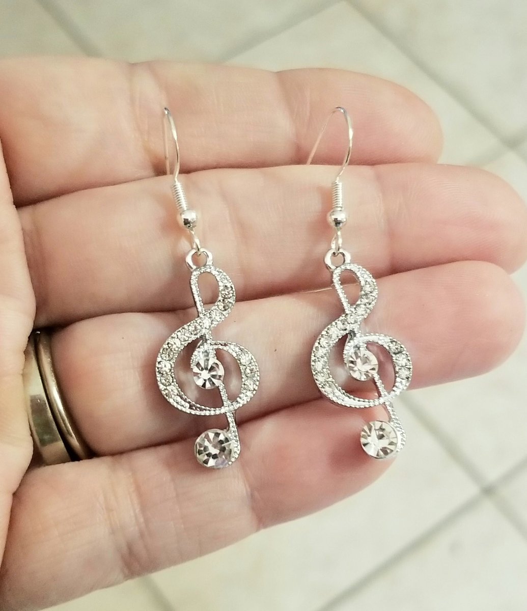 Silver Treble Clef Earrings, Music Note Earrings, #MusicNote #musicnotejewelry #musicnoteearrings #trebleclef #trebleclefearrings #musician #musiclover #giftsforher #giftsformom #band #handmadejewelry #Mothersday #Mothersdaygifts #Etsy  

etsy.me/3tXkcdM via @Etsy