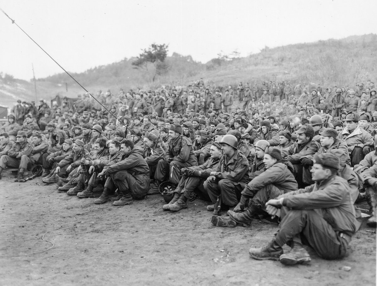 11 February 1952, West of Subbanco-Ri, Korea, men of the 40th Infantry Division enjoy entertainment brought to them by the U.S.O. Unit #1000
Photograph by SGT Keith Lovejoy, 40th Signal Company

#Koreanwar #40thID #USO