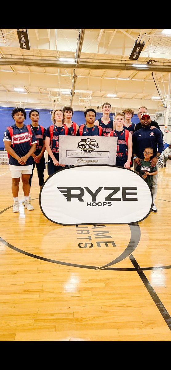Good weekend for the CEEBA 2028 boys. Played up in the 2027 @RYZEHoops Nashville tourney and beat a well coached @StarsNash_MBB @SammoranJr in the finals. Missed Ke-Johnson and C. Blivens but took care of business—👀18 game win streak. @TwoDizzy_ @circuitfuture ❤️🏀