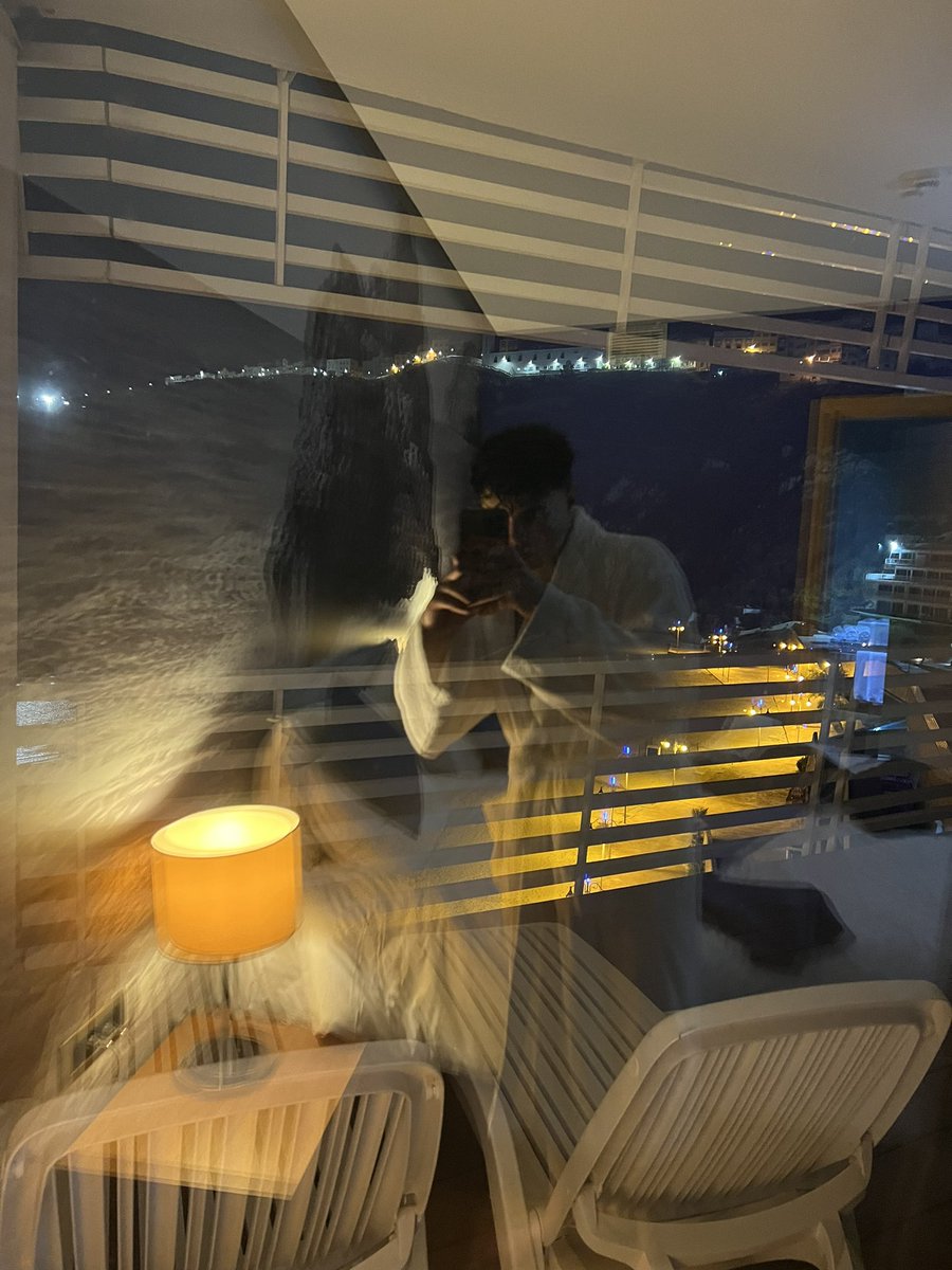 TriplexNcy's tweet image. A MAN WITH DREAMS 
NEEDS A WOMAN WHO BELIEVES