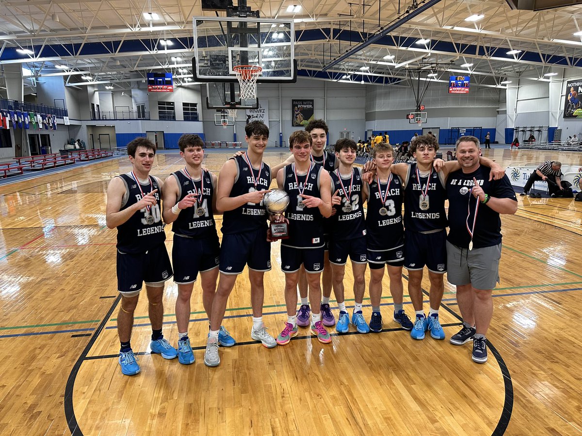 A great weekend for the team, we capped the weekend off with 72-66 W over the Illinois Wolves to win the Run-N-Slam Platinum Bracket. Huge team win #BeLEGENDARY Huckeby 26 pts (8 3’s) Jamison 18 pts Suardini 9 pts Charter 8 pts DeMerell 7 pts Frantz 2 pts Arnold 2 pts