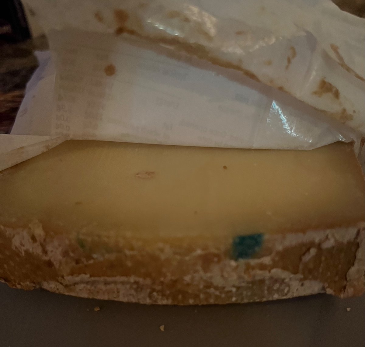 @JoeBangles11 I bought this today from @Tesco Cumbernauld and have just opened it for a wee almost midnight snack, is this mould normal for this cheese?