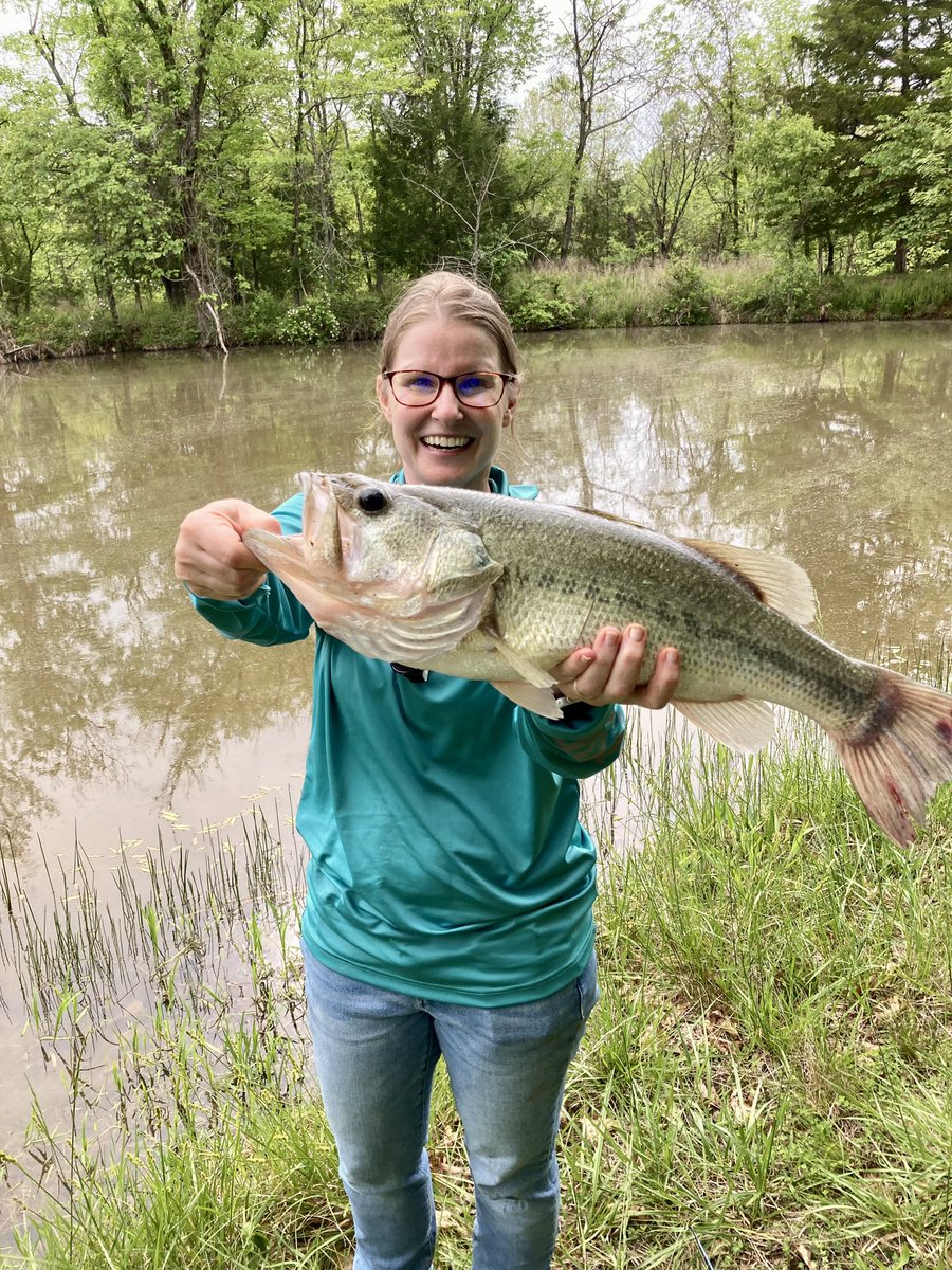 SiebertMyra's tweet photo. The things you get to do on a Sunday after you’ve successfully defended your dissertation…#SundayFunday #CantStopSmiling https://t.co/yVROOi5eCF