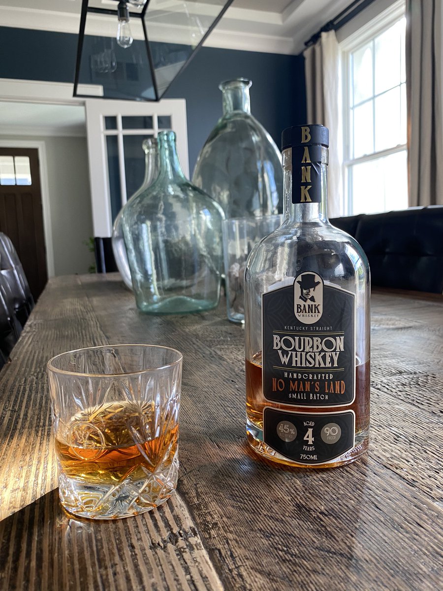 Happy Cinqo de Mayo to those that celebrate! Not tequila, but some Bank Bourbon will do! #Bourbon #CardanosBourbon