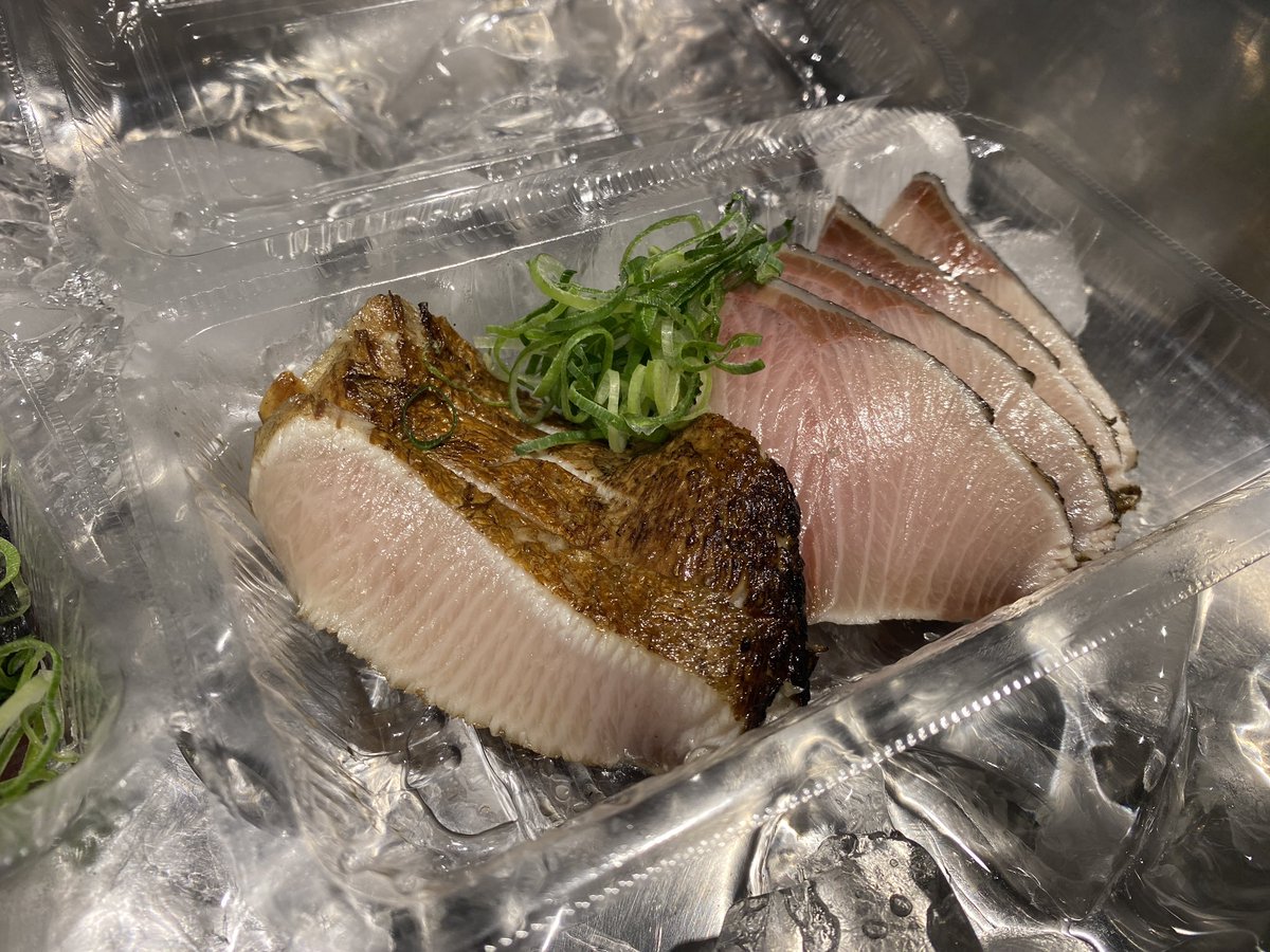 GWピークだった昨日
早朝なまり節燻す→せり→買ったかつお捌く→さかなセンターになまり運ぶ→買い出し→注文分の藁焼き作る→なまりの骨抜き→藁焼き体験→イベント用の藁焼き作る→23時までイベント(忘れ物取りに何度も工場往復)

若い衆もう1人必要です。