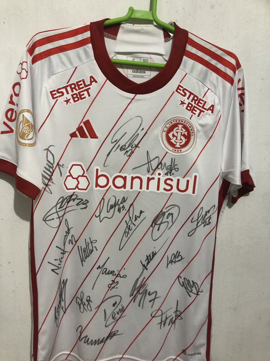 Tailo_Zeca's tweet image. SEGUINDO EXEMPLO DO @orafamallmann CRIEI A RIFA PARA AJUDAR AS PESSOAS ATINGIDAS.

CAMISETA 2023 COM AUTÓGRAFO DE TODO O ELENCO ATUAL.

APENAS 1 REAL CADA NÚMERO!

LINK DA RIFA:
rifa.digital/s/aIWyibOx8w8

AJUDE COMPRANDO OU DANTO AQUELE RT/ AMIGO