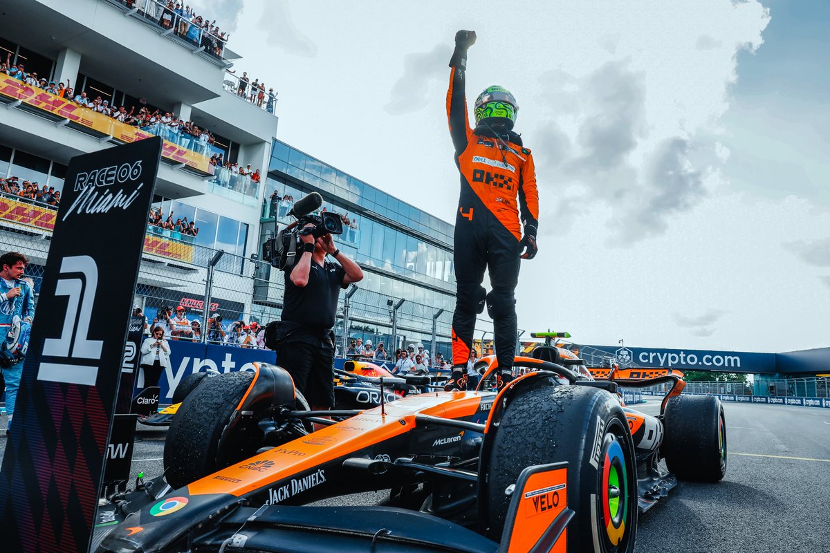 McLarenF1's tweet photo. Iconic. 🤩

#MiamiGP 🇺🇸 https://t.co/Dy8WhUcCR4