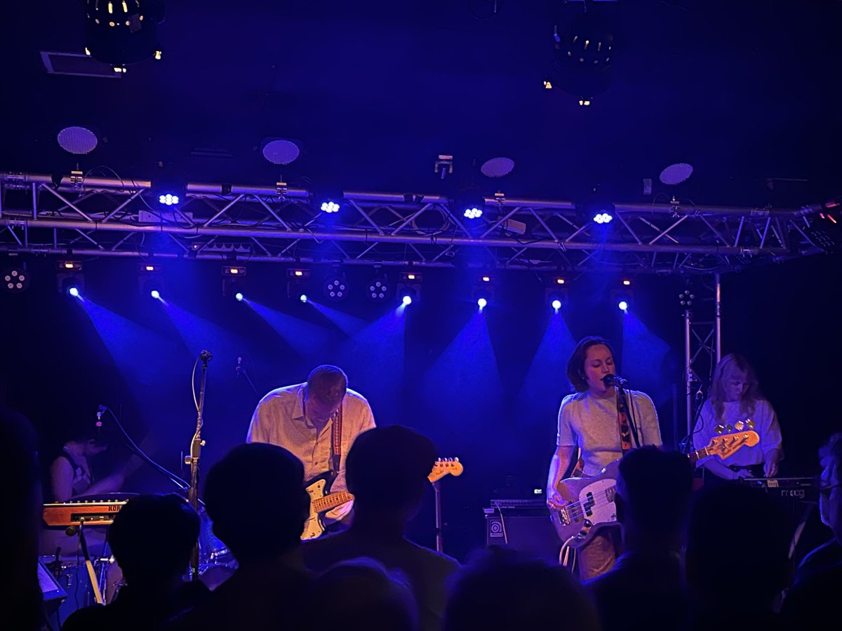 .@TheOrielles were sublime tonight. Like Stereolab remixing Sonic Youth. Or Sonic Youth covering Stereolab. You get the drift….