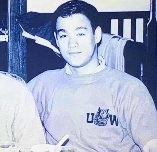 Happy Asian American heritage month.😀

And a quick FYI; Bruce Lee was a Husky!💜🐺💛

#AsianAmericanHeritageMonth #BruceLee #UniversityOfWashington #Huskies