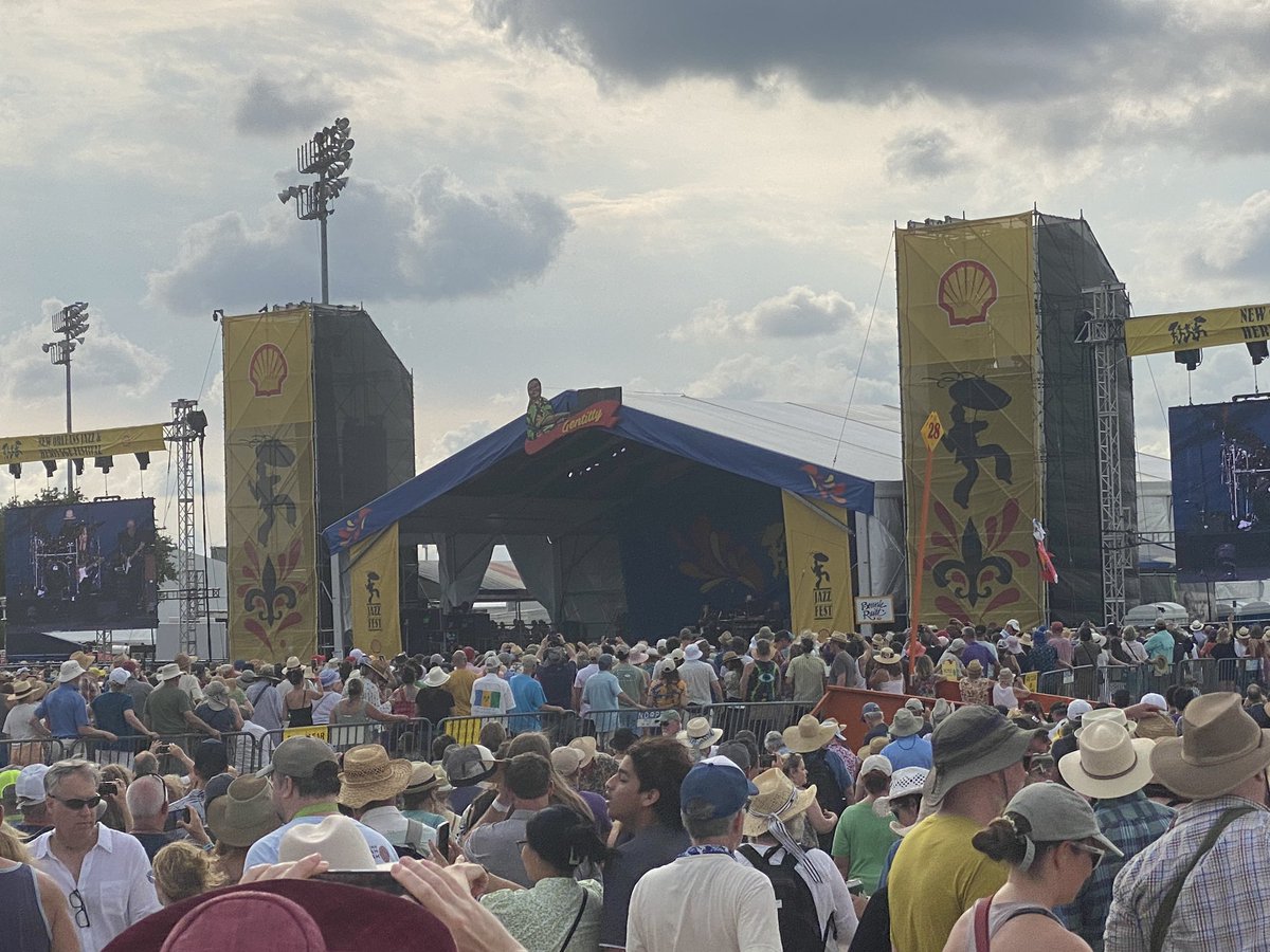 “I’m gonna have to dig deep and get my Irma Thomas mojo working on you.” -@TheBonnieRaitt, opening her set in front of a big audience at Gentilly Stage #jazzfest