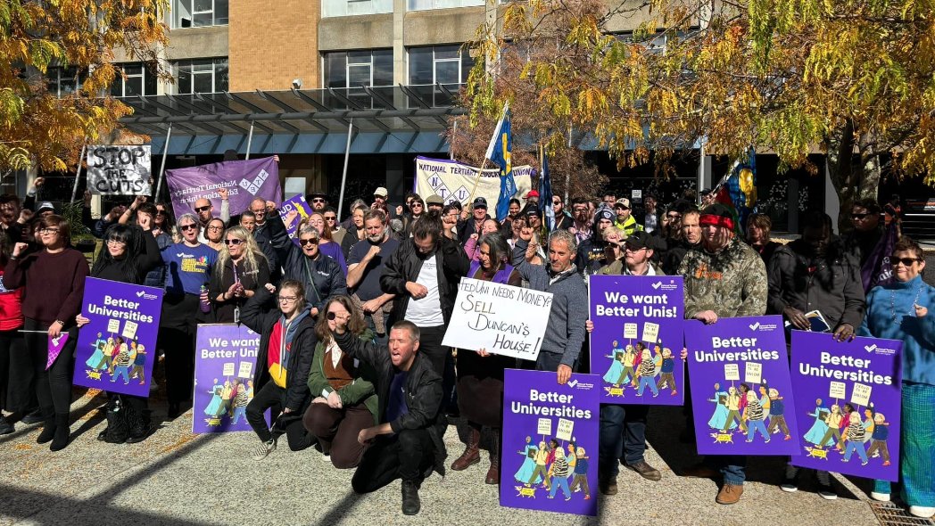 Fighting the cuts at @FedUniAustralia, staff, students and local communities turned out in force across the state to save jobs and protect the future of #HigherEducation in regional Victoria. Read more: nteu.au/News_Articles/… #HigherEd #universities