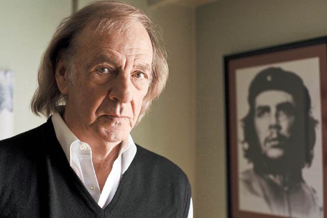 Profunda tristeza para todxs lxs comunistas por el fallecimiento del flaco Menotti (doblemente para quienes somos hinchas del Globo). Un abrazo revolucionario a su familia y amigxs. 

Cesar Luis Menotti, hasta la victoria siempre!