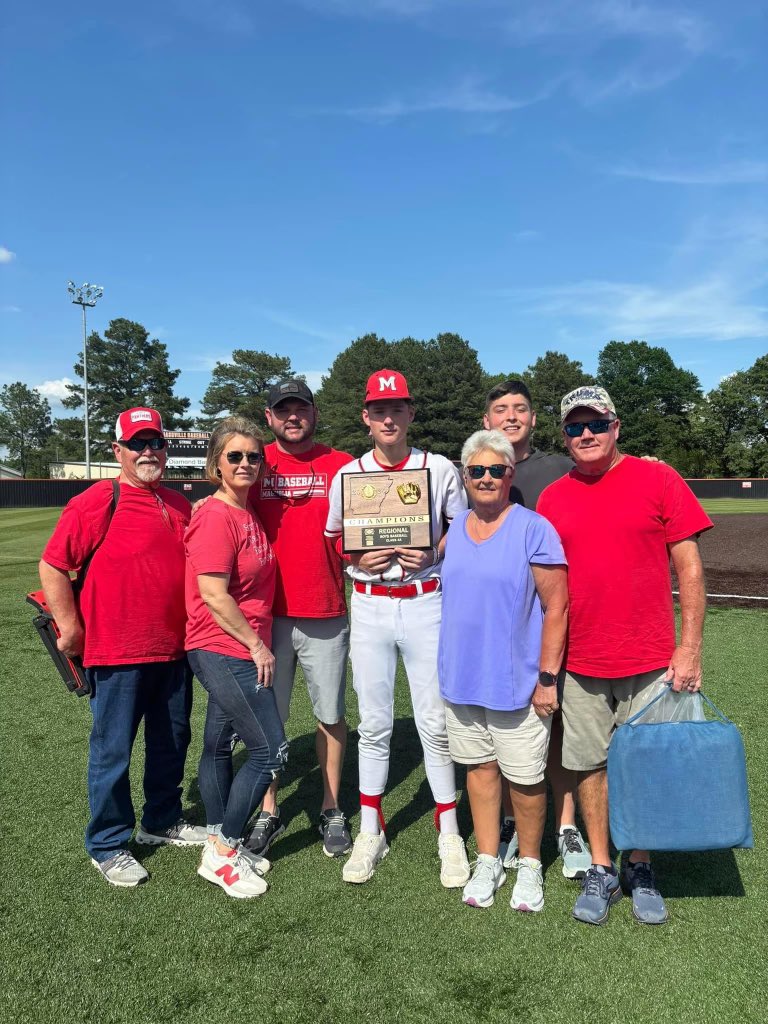 Had a good 5 IP on the mound in Nashville, AR . Magnolia wins 4A South Regional 5-4 over Monticello @AR_Sticks @PrepBaseballAR @Spects_CoachP @zach_muldoon