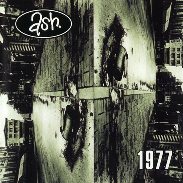 A massive anniversary now, on this day in 1996, @ashofficial released their debut album, 1977. A massive favourite of mine, always remember being in Virgin Megastore in Newcastle just before closing on the Sunday and buying it the day before! UK #1 and well deserved!!