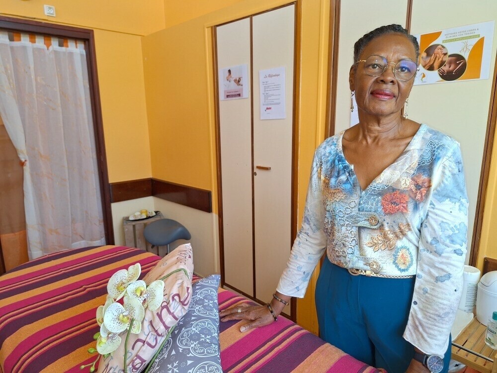 🔴🗞 Gislène est une aidante familiale. Elle accompagne sa mère de 95 ans, mais elle se met aussi au service d'autres aidants. Comme celui de Gislène, retrouvez, CE LUNDI, d’autres témoignages d’aidants familiaux qui jouent un rôle crucial 📰

À retrouver aussi sur notre site 📲