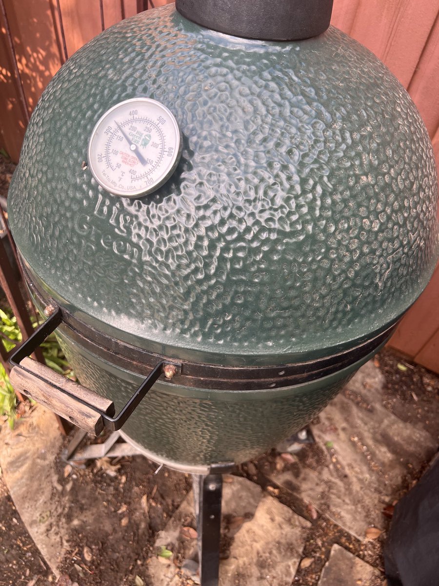 ThaSwampDonkey's tweet image. Cheat Code of grilling. #biggreenegg
