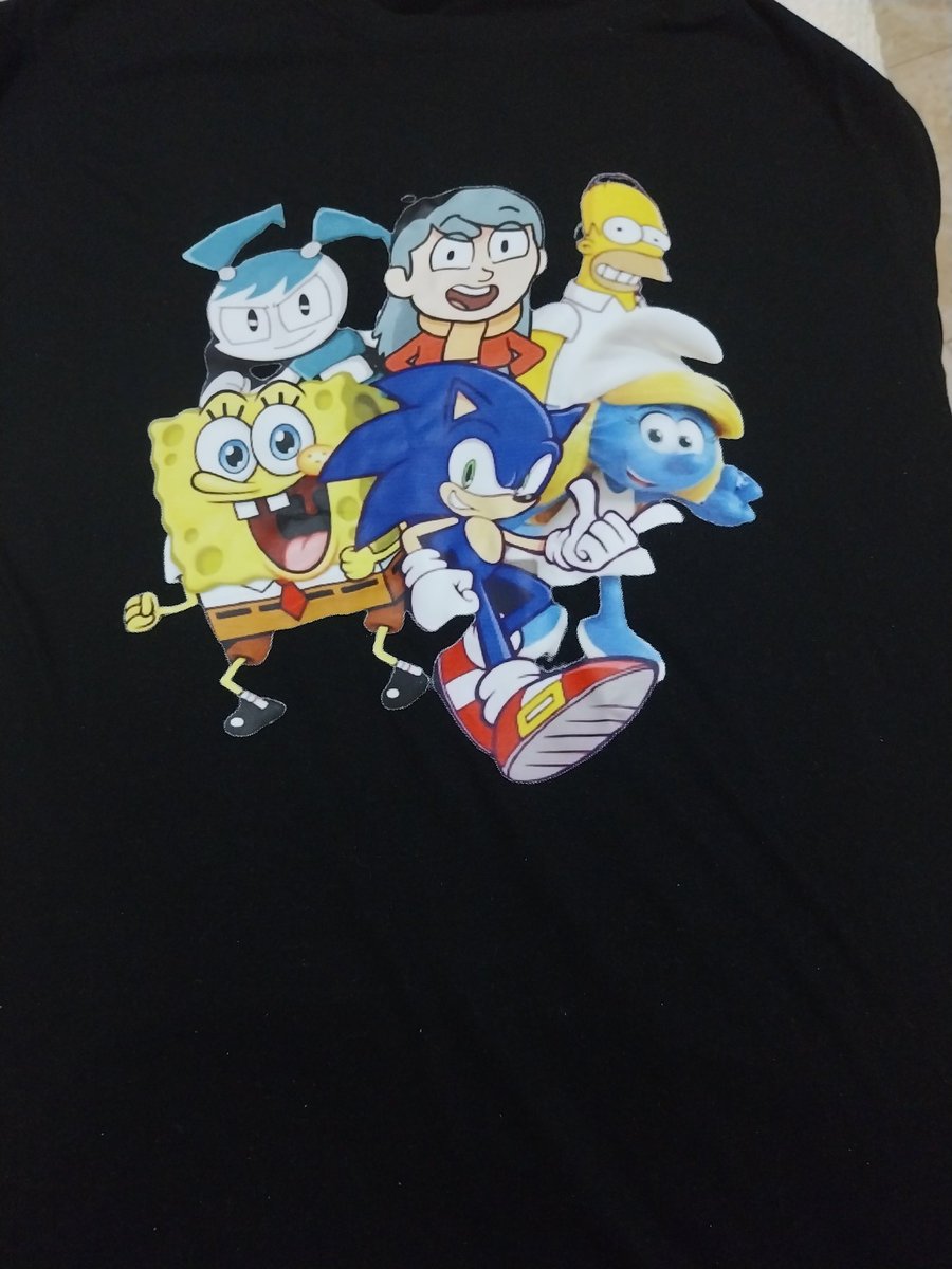 It doesn't feel real. Like, to think that i actually made a custom t-shirt off Sonic and Friends from Spain. Something that is truly mine to own based off a idea i have since of 2011. And now, i got 2 more shirts to make with the same people in the future while in Spain.