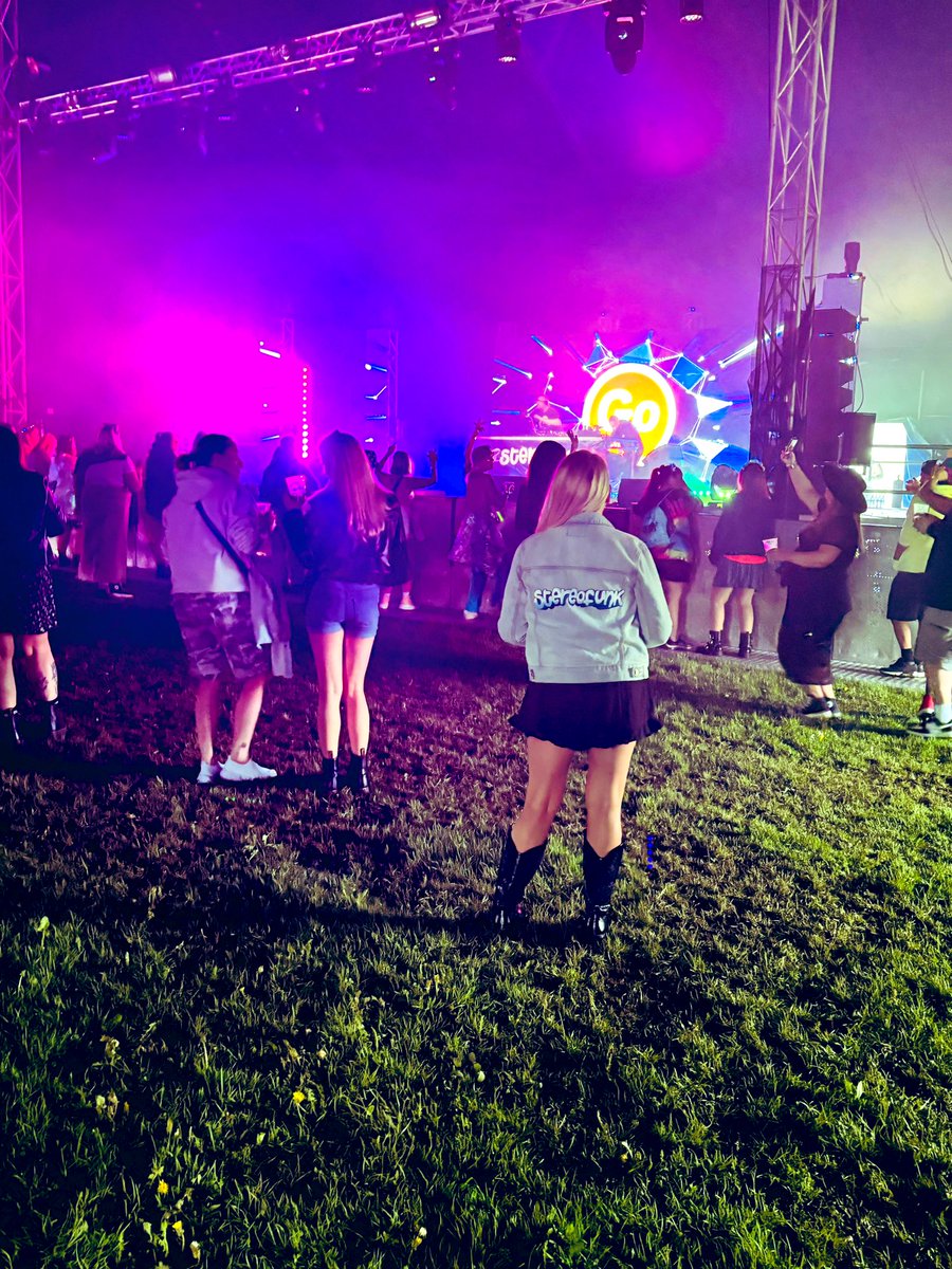 SusieSom's tweet photo. Didn’t like the jacket I bought for #stereofunk so customised my own 😁 https://t.co/oQzr3uNs6i