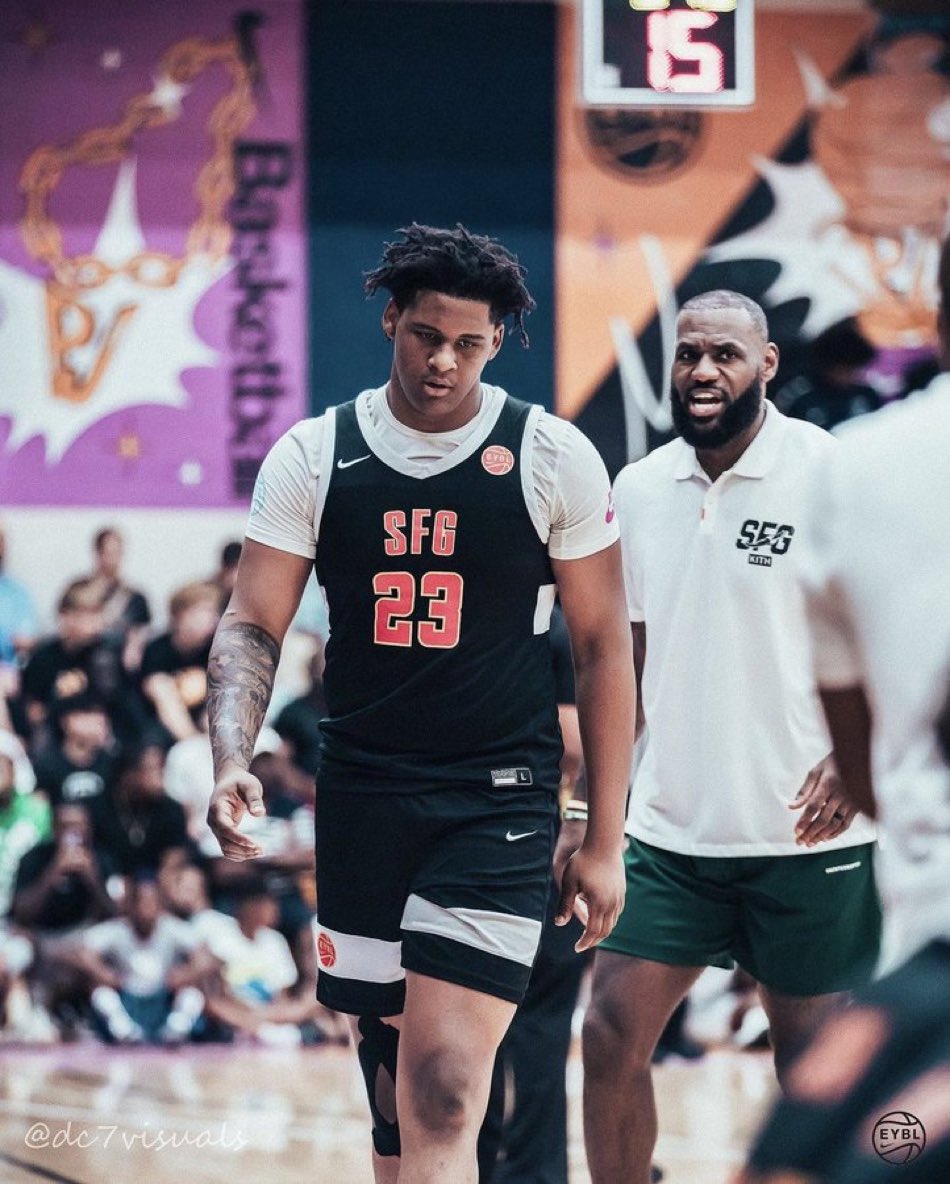 SWISH SCOUTING (@swish_scout) on Twitter photo <a href="/NikeEYB/">EliteYouthBasketball</a> FRIDAY NIGHT ATLANTA REWIND
<a href="/TeamSFG_EYBL/">Team Strive For Greatness</a> vs. <a href="/TeamFinalEYBL/">Team Final Nike EYBL</a> 17U
Game MVP- <a href="/bartlett_tee/">Tee Bartlett</a> of <a href="/Coronadohoops/">Air Nado</a> put down a dbl dbl to start the weekend with 20 points and 10 boards. Offers from <a href="/SunDevilHoops/">Sun Devil MBB</a> <a href="/KStateMBB/">K-State Men's Basketball</a> <a href="/GopherMBB/">Minnesota Men's Basketball</a> and others <a href="/NikeEYB/">EliteYouthBasketball</a> FRIDAY NIGHT ATLANTA REWIND
<a href="/TeamSFG_EYBL/">Team Strive For Greatness</a> vs. <a href="/TeamFinalEYBL/">Team Final Nike EYBL</a> 17U
Game MVP- <a href="/bartlett_tee/">Tee Bartlett</a> of <a href="/Coronadohoops/">Air Nado</a> put down a dbl dbl to start the weekend with 20 points and 10 boards. Offers from <a href="/SunDevilHoops/">Sun Devil MBB</a> <a href="/KStateMBB/">K-State Men's Basketball</a> <a href="/GopherMBB/">Minnesota Men's Basketball</a> and others