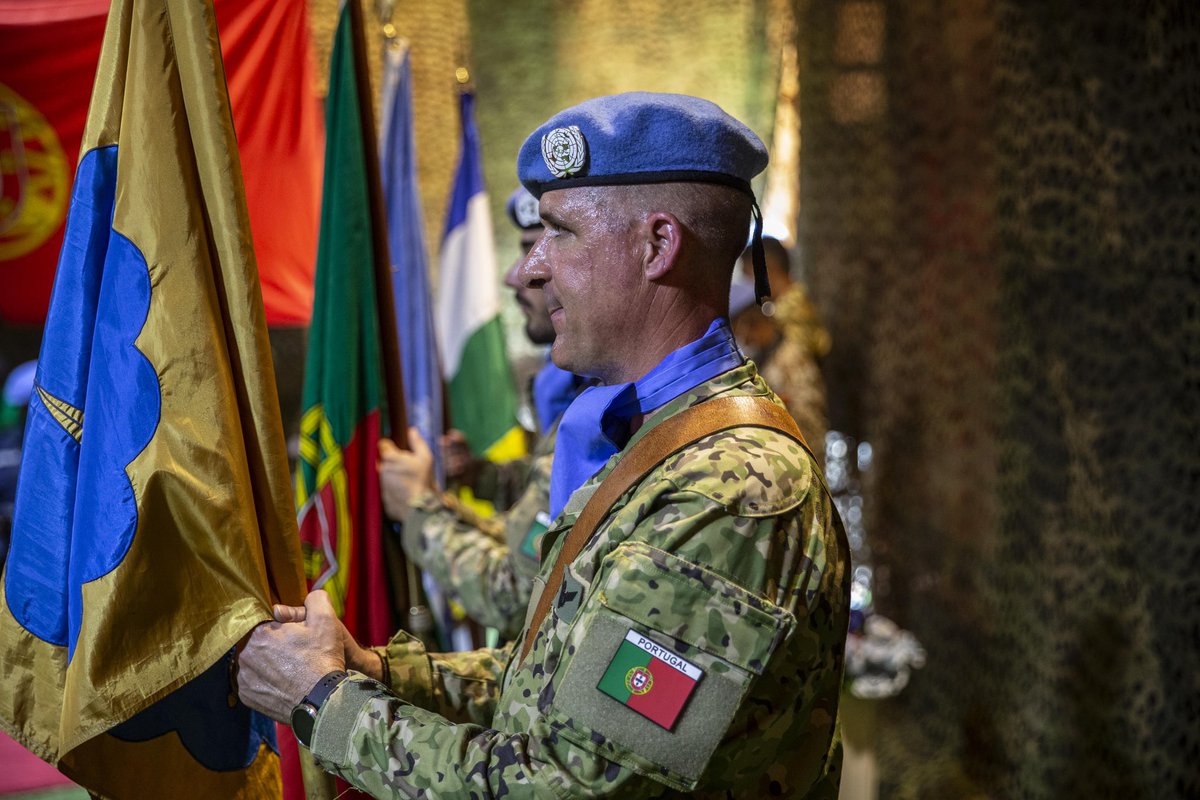 In @UN_CAR, 110 peacekeepers from @Portugal_UN received the UN medal at a ceremony presided over by Head of Mission @VRugwabiza who praised the professionalism of the recipients and their ongoing responsibility in defending UN values in the Central African Republic 🇨🇫.