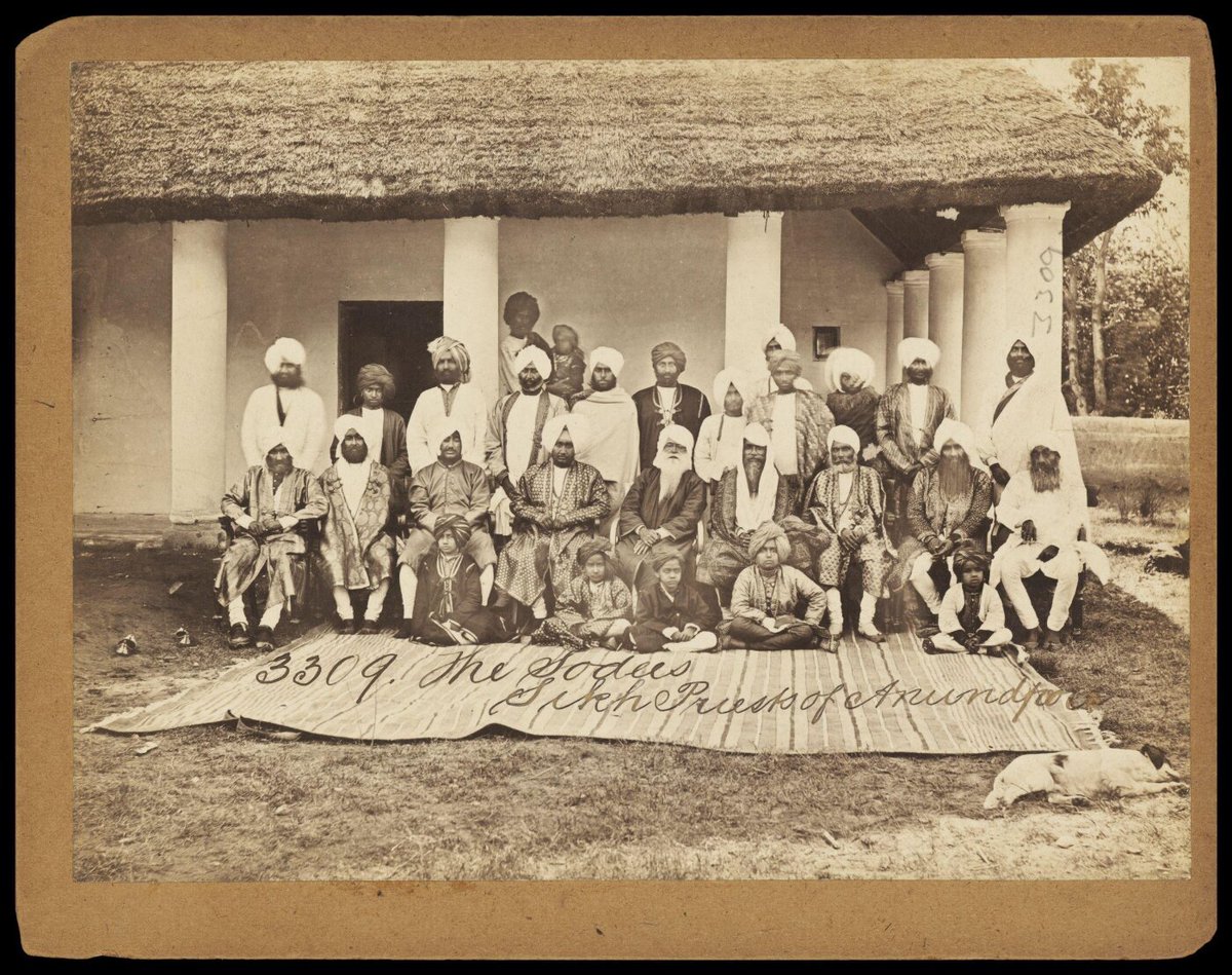 19thC, Frith F. The Sikh Priests of Anundpore 3309

Gianis lowk got drip