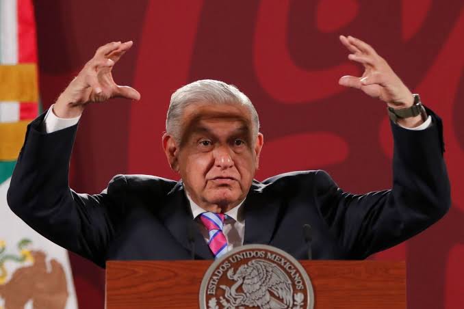 LOVREGA's tweet image. Si piensan que ya vieron lo peor de López Obrador, permitanme decirles que se equivocan. En unos días verán el lado más oscuro del aspirante a dictador.