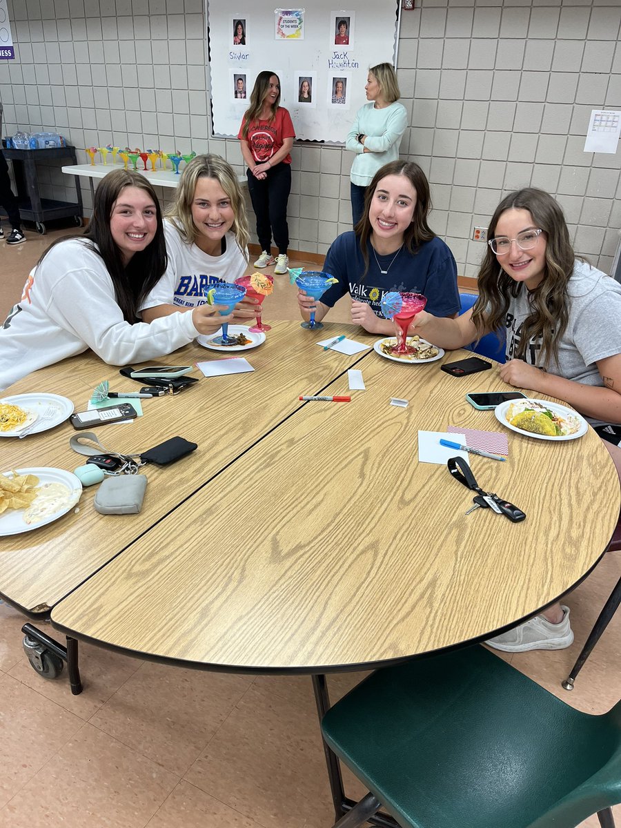 Happy Cinco de Mayo from your MHS Bullpups! Thanks to freshmen parents who hosted team dinner tonight before our last regular season games!