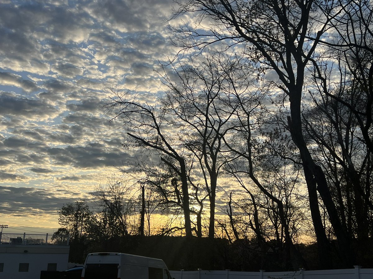foundmycalling's tweet photo. The late evening clouds! https://t.co/qTsCCT8Nd9