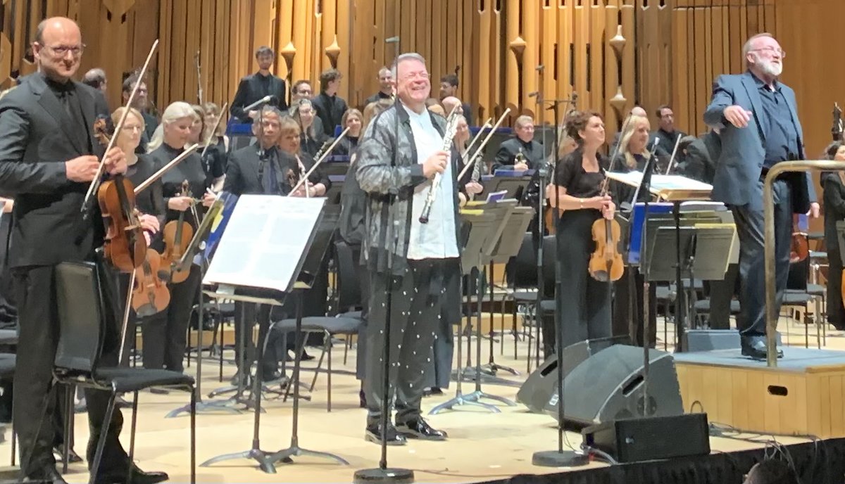 Geoff Andrew (@geoff_andrew) on Twitter photo Tonight's Italian postwar avant-garde fest <a href="/BarbicanCentre/">Barbican Centre</a> by <a href="/BBCSO/">BBC Symphony Orchestra & Chorus</a> et al was exhilarating & beautifully played throughout. Seen live second time, Berio's remarkable Sinfonia felt overlong, but rest of programme dazzled, especially <a href="/ndanielmusic/">Nicholas Daniel OBE 🇺🇦🏳️⚧️</a> in great Maderna Oboe Concerto #3 Tonight's Italian postwar avant-garde fest <a href="/BarbicanCentre/">Barbican Centre</a> by <a href="/BBCSO/">BBC Symphony Orchestra & Chorus</a> et al was exhilarating & beautifully played throughout. Seen live second time, Berio's remarkable Sinfonia felt overlong, but rest of programme dazzled, especially <a href="/ndanielmusic/">Nicholas Daniel OBE 🇺🇦🏳️⚧️</a> in great Maderna Oboe Concerto #3