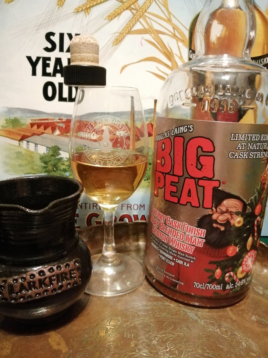 Cometh the hour, cometh the dram...👀 '#BFOPeater' for #MidnightFlangeClub🎅 Anyways... Who's for a dram? #Flange🥃🐢💥 #DrinkUpHelpOut🐻 #EveryJugTellsAStory🐧