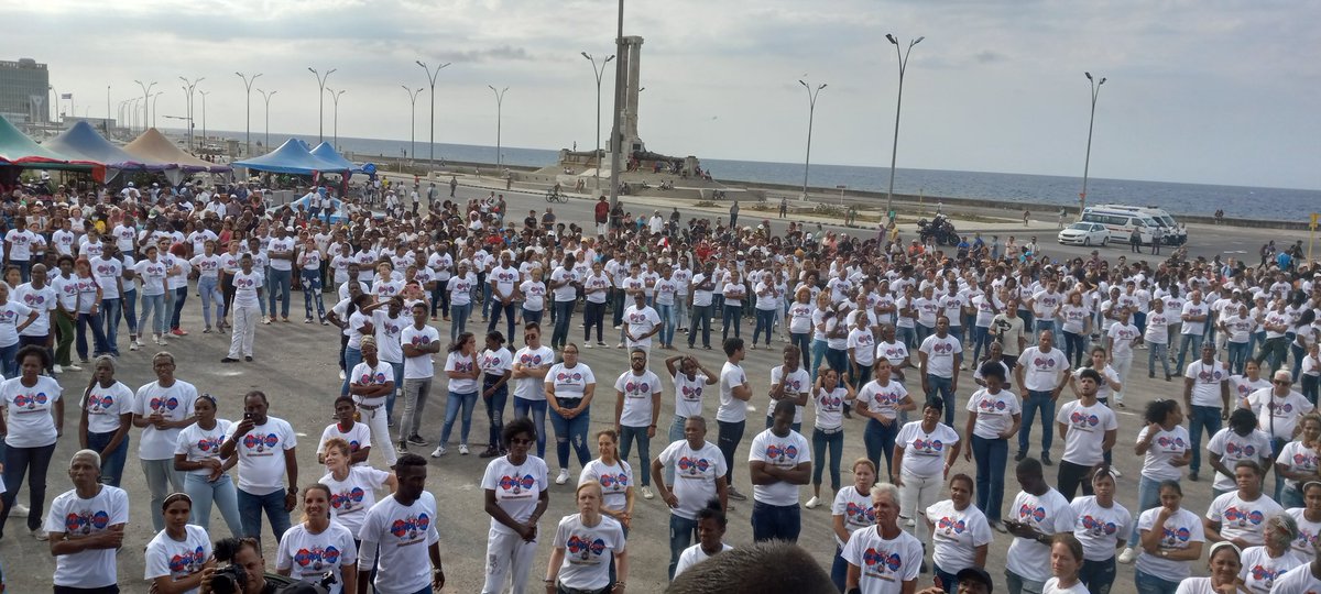 #LaHabana y #Cuba gran Rueda de Casino. Nada nos va a quitar la cubanía. Sí se puede vencer la oleada colonizadora global. La #cultura siempre nos va a salvar. Aquí seguimos y aquí estamos. #LaHabanaViveEnMí