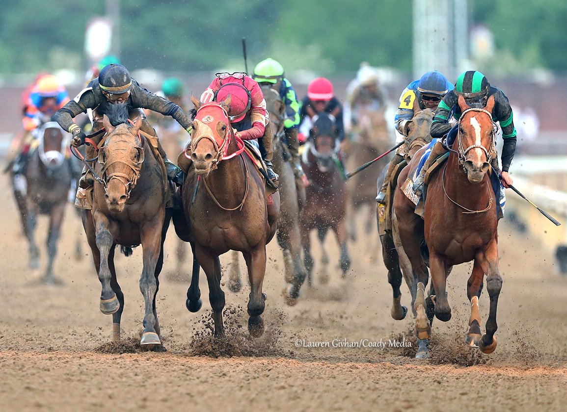 theTDN's tweet image. A #KentuckyDerby150 to remember 🌹

Following a dominant performance by Thorpedo Anna (Fast Anna) in Friday's GI Longines Kentucky Oaks, trainer @KennyMcPeek and jockey Brian Hernandez, Jr. teamed up once again to win a thrilling edition of the GI Kentucky Derby with MYSTIK DAN…