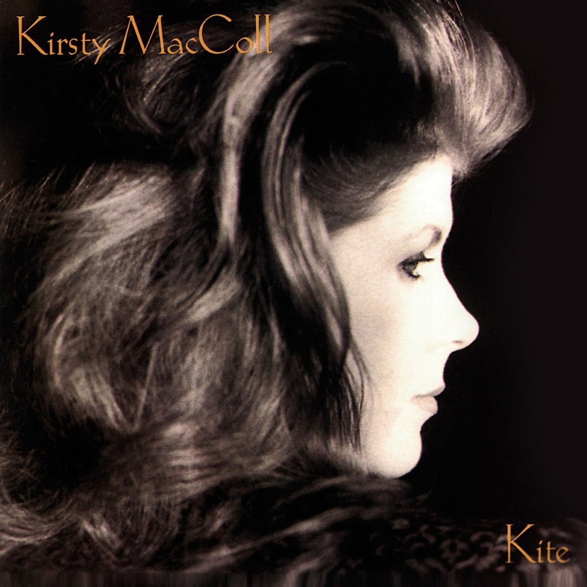 35 years ago today, #KirstyMacColl released “Kite.” @Johnny_Marr! @davidgilmour! @pinopalladino__! Plus, a cover of the greatest rock ’n’ roll song of all time!
