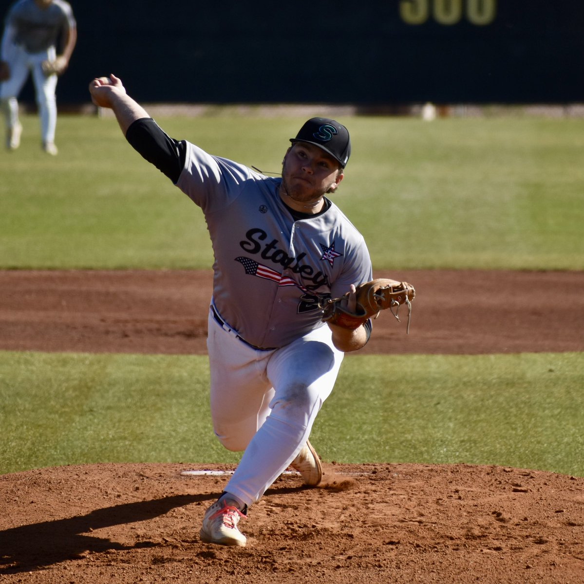 Staley continued to stay hot in game 2 against CBC winning 10-0. Jake Thomas was stellar on the mound (4INN,3H,0R,0BB,3K) and Miller cleaned up w/ 2K’s. Glueck(2-2,3R, 2 2B, 2RBI), Maddox (2-2,3B, 3RBI) and Madrid (2-3,2RBI) paced the offense. @SHSFalcons @N2SportsStaley