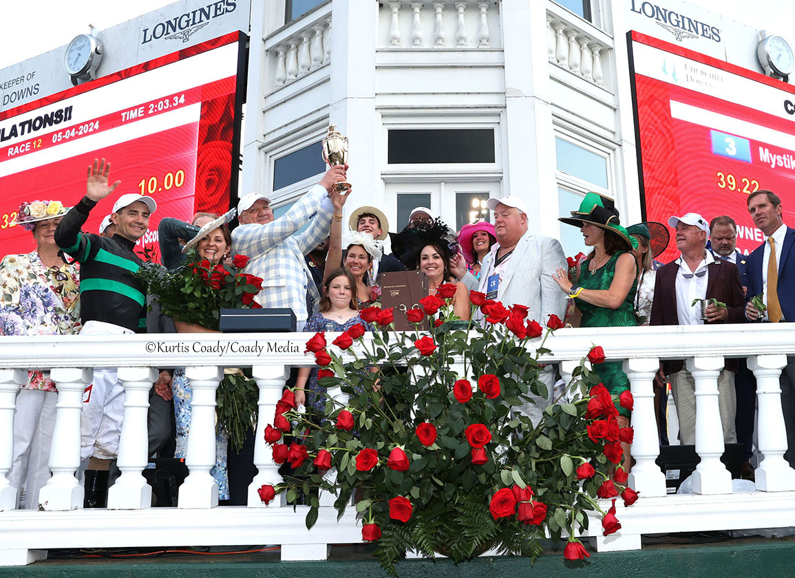 theTDN's tweet image. A #KentuckyDerby150 to remember 🌹

Following a dominant performance by Thorpedo Anna (Fast Anna) in Friday's GI Longines Kentucky Oaks, trainer @KennyMcPeek and jockey Brian Hernandez, Jr. teamed up once again to win a thrilling edition of the GI Kentucky Derby with MYSTIK DAN…