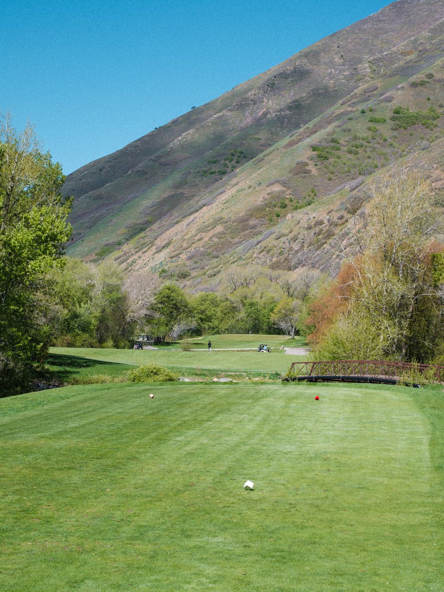 Do you like golf courses that make you shape shots? You need to be creative with the golf ball at Hobble Creek GC.