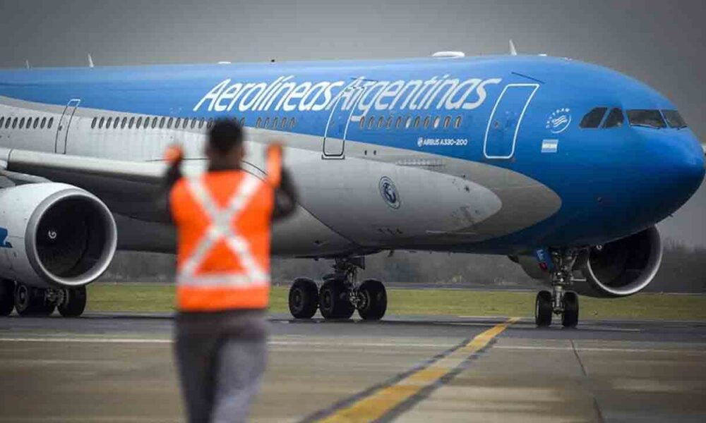 labrujula24's tweet image. Por las asambleas de este lunes, Aerolíneas Argentinas reprogramó 20 vuelos labrujula24.com/notas/2024/05/… #aerolíneasargentinas #asambleas #leybases #reprogramación #vuelos