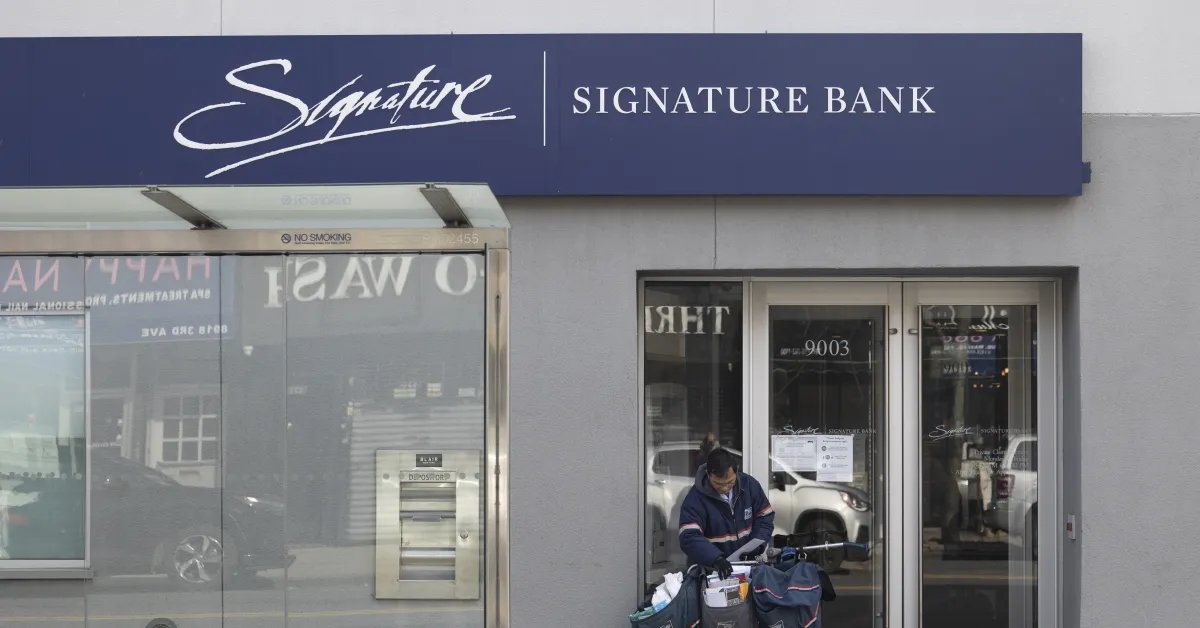 As bank failures stir global fears, the crypto world braces for impact. Signature Bank's seizure could majorly slow U.S. crypto growth. #CryptoNews #BankingCrisis #SignatureBank