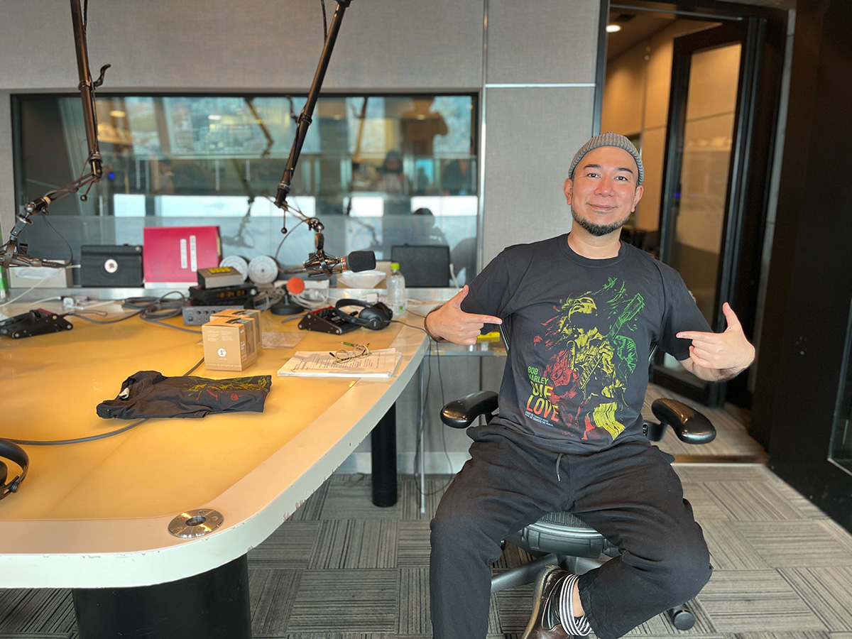 jwave_2019's tweet photo. #グローバー ナビゲート
『J-WAVE GOLDEN WEEK SPECIAL SONGS OF FREEDOM -TRIBUTE TO BOB MARLEY-』🇯🇲
9時間の生放送スタート📻

皆さんからのメッセージやゲストを通じて、ボブ・マーリーの魅力や影響力について探ります🎶

radiko⬇️
https://t.co/SHGdgcRlS0

#jwave #ボブ813 #いまこそワンラヴ https://t.co/1RlPznbkt5