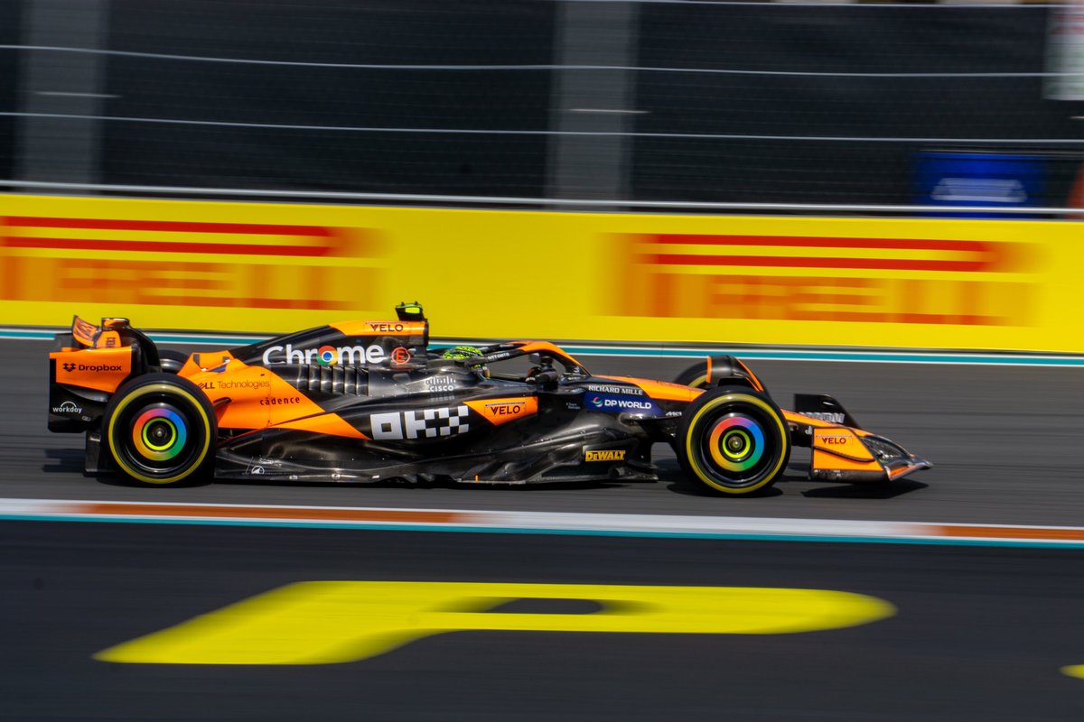 So happy for <a href="/LandoNorris/">Lando Norris</a>. Can’t believe I got to witness this in person at my own first F1 race. A first for both of us :)

#MiamiGP #McLaren #LandoNorris #LN4 #F1 

(photo creds: me (<a href="/Raceaway_/">Raceaway</a> ))