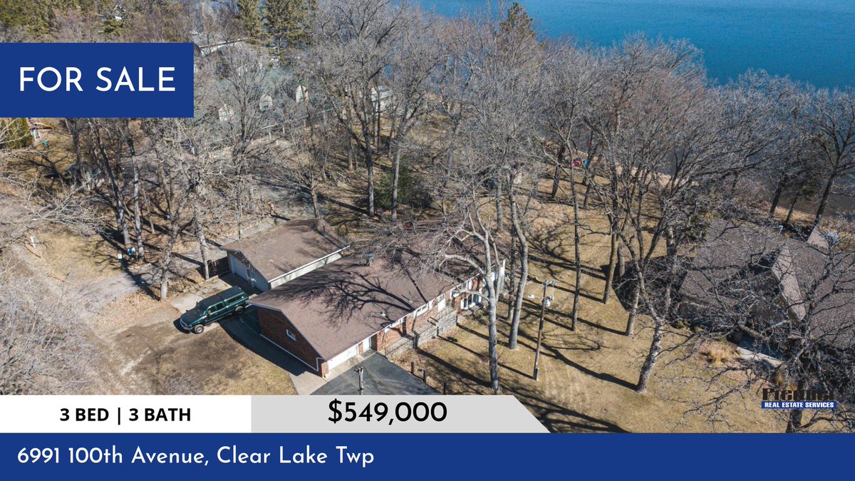 This charming lakefront home offers a spacious layout with three bedrooms and three bathrooms. The level lot provides easy access to the lake, making it perfect for outdoor activities and relaxation. Interested in scheduling a... homeforsale.at/6991_100TH_AVE…